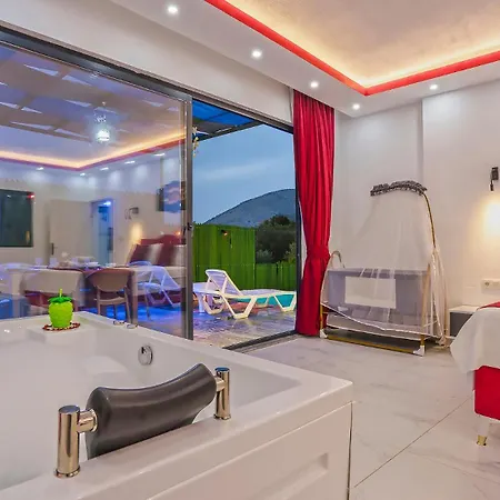 Elmas Yesilkoey 4*