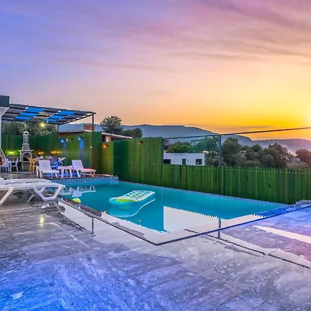 Elmas Yesilkoey Hotel